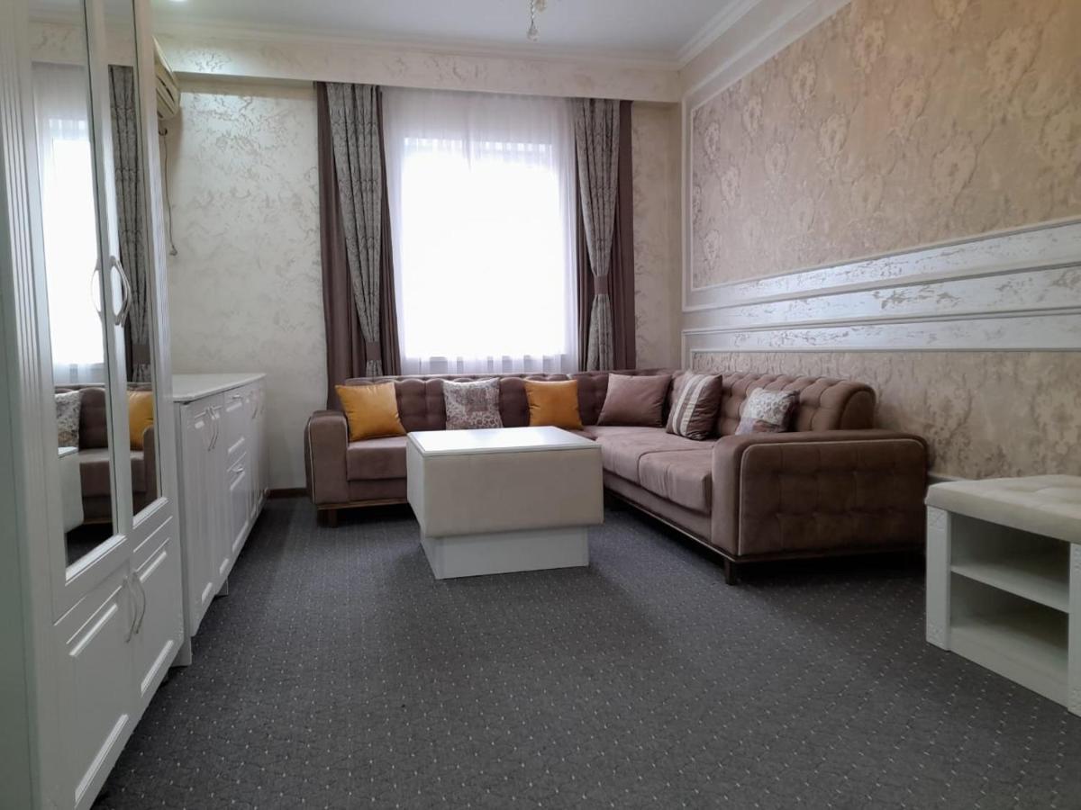 Dora Hotel Shymkent Bagian luar foto